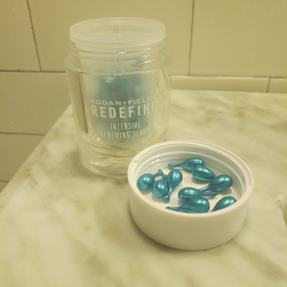 Intensive renewing serum 10 capsules - Picture 3 of 3